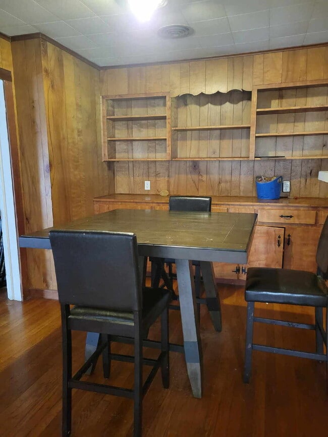 Building Photo - Need a mother-in-law suite or a kid cave?