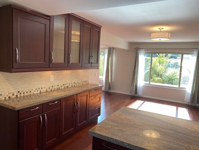 Building Photo - 5648 Slicers Cir