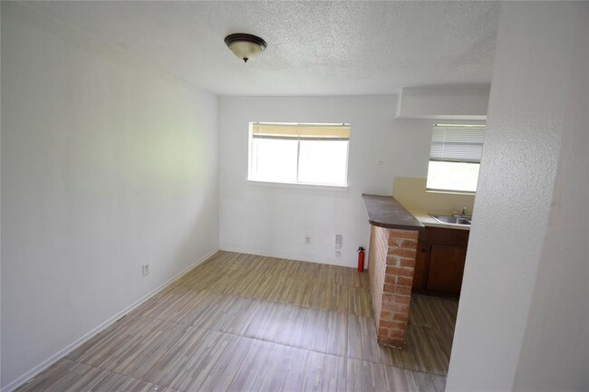Building Photo - 4353 Brinkley St