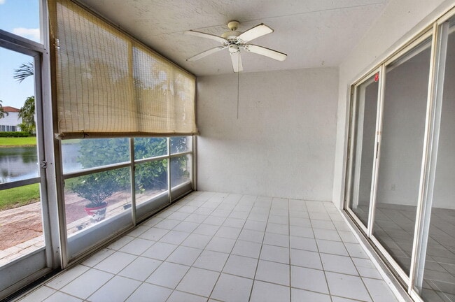 Building Photo - 15415 Summer Lake Dr