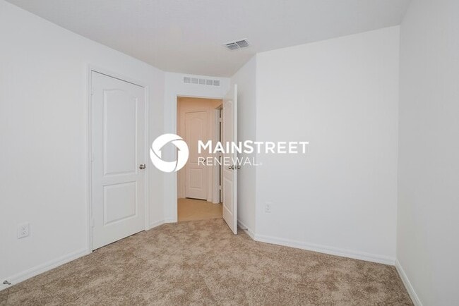 Building Photo - 4 Bedroom Pet-Friendly Home in Mascotte, FL with Main Street Renewal
