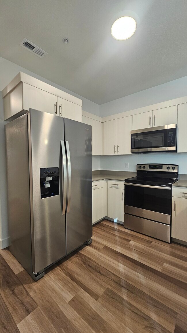 Building Photo - 13687 S Hanley Ln