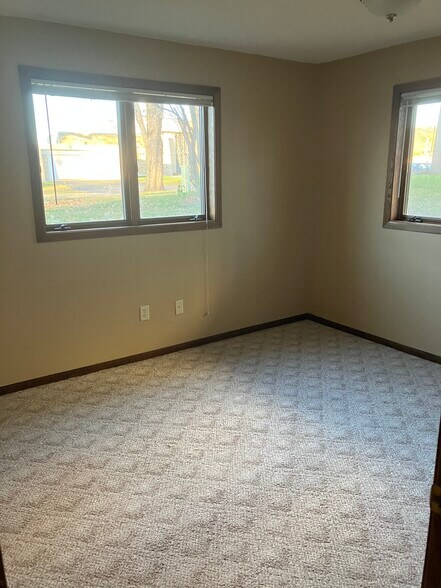 Building Photo - 301 5th St S