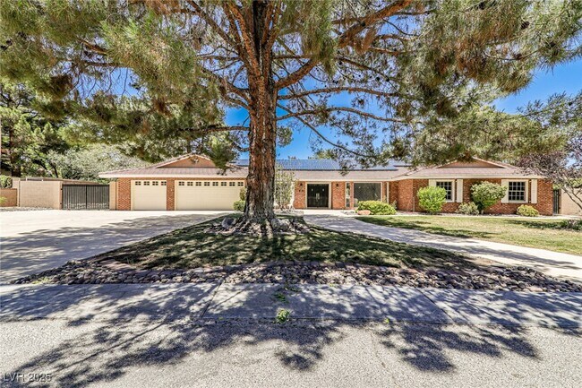 Primary Photo - 2815 S Monte Cristo Way