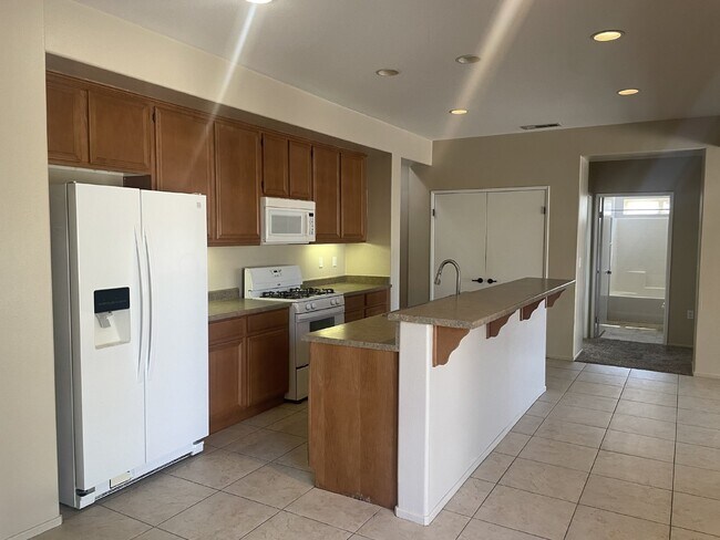 Building Photo - Long-term Rental