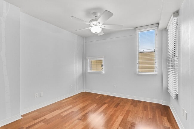 Building Photo - Walkable Little Italy Living – 3BR/3BA with Gated Parking