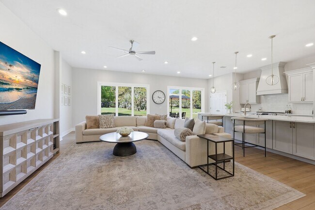 Building Photo - Luxury Golf Course Living in Haile Plantation | Fully Renovated 4BR Home in Gainesville