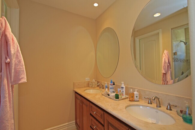 Building Photo - 75739 Via Cortona