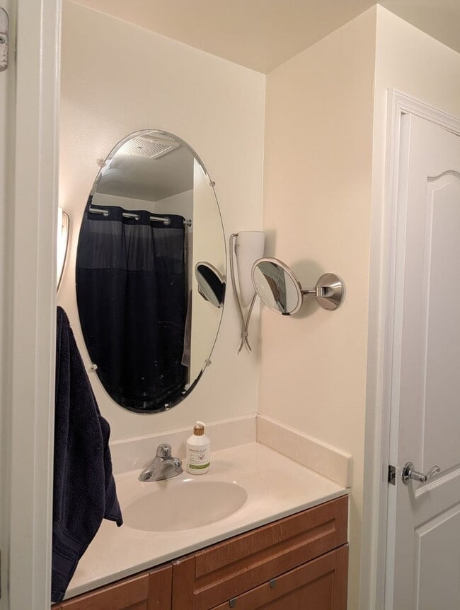 Building Photo - 2 bed, 2 bath Condo at The Eleven, Logan Circle