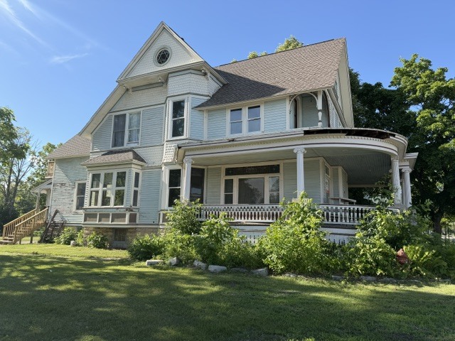 Building Photo - 403 Brazeau Ave