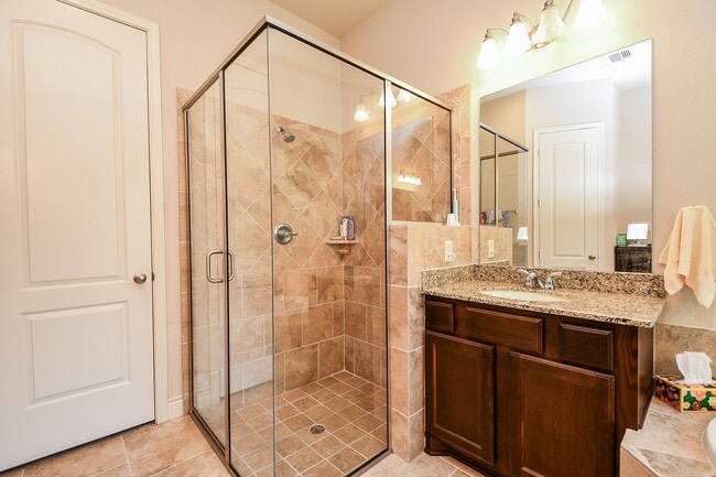 Building Photo - 23335 Robinson Pond Dr