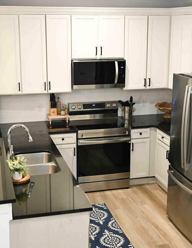 Building Photo - 90 Southaven Cir