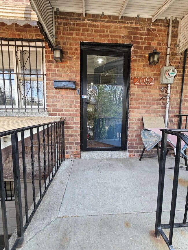 Building Photo - 2082 Pitman Ave