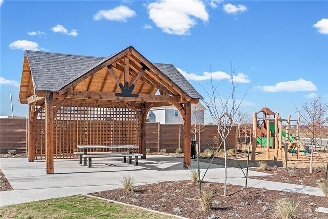 Building Photo - 128 Desert Hare Dr