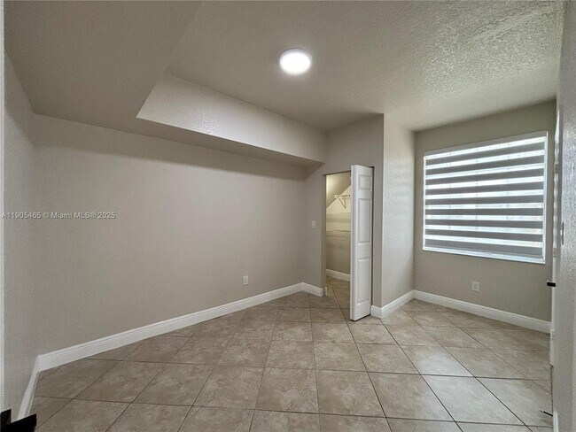 Building Photo - 741 SW 148th Ave