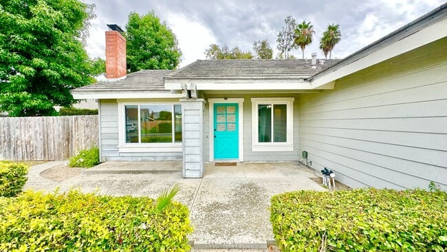 Building Photo - Charming, Single-Story Home, Spacious Backyard, Minutes to Everything, in Whelan Ranch Community ...