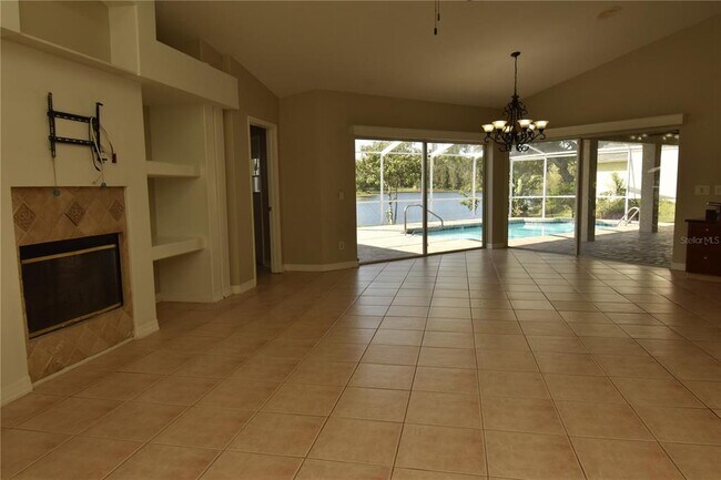 Building Photo - 816 Sandringham Ln