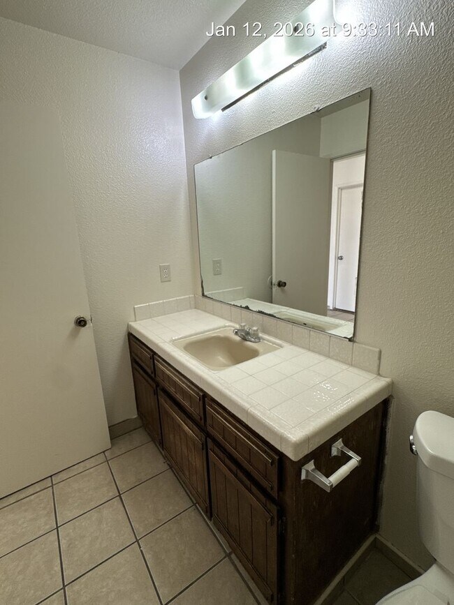 Building Photo - 2954