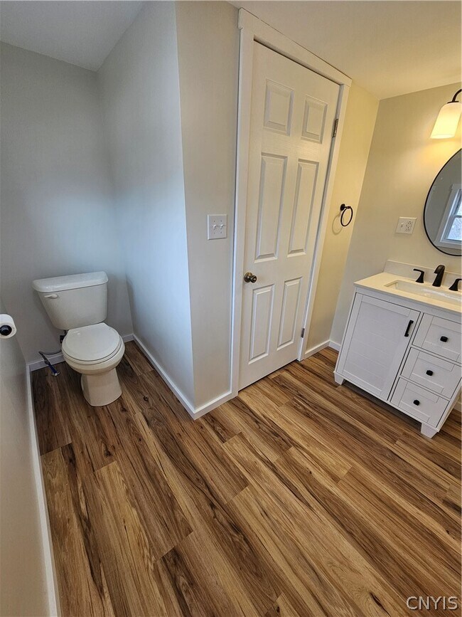 Building Photo - 127 N School St