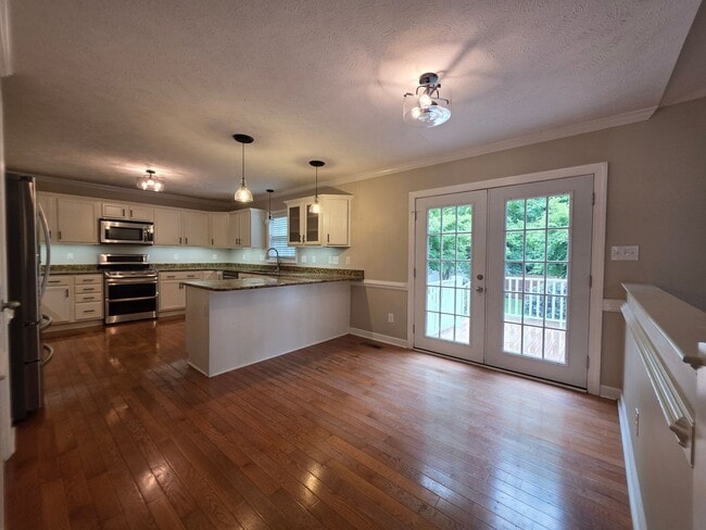 Building Photo - 205 Woodberry Pl