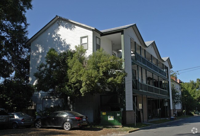 Primary Photo - 1615 NW 3rd Ave