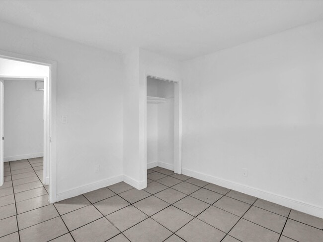 Building Photo - 740 NW 4th Ave