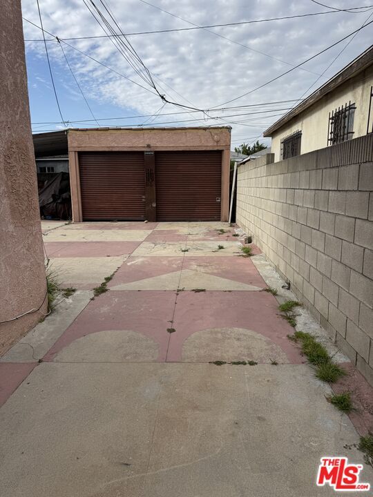 Building Photo - 6537 W Northside Dr