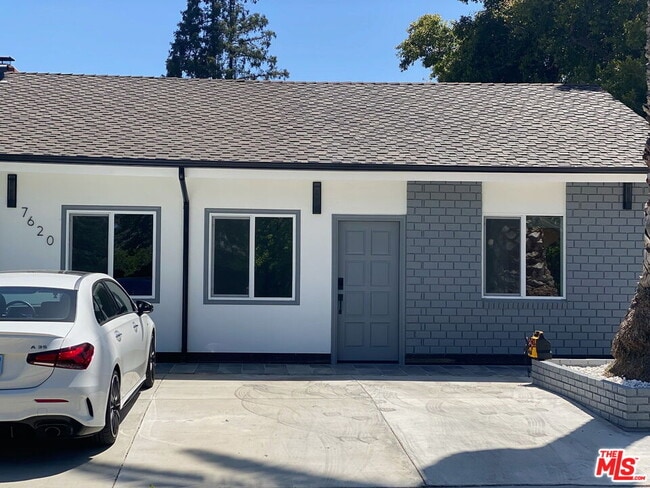 Primary Photo - 7622 Pomelo Dr