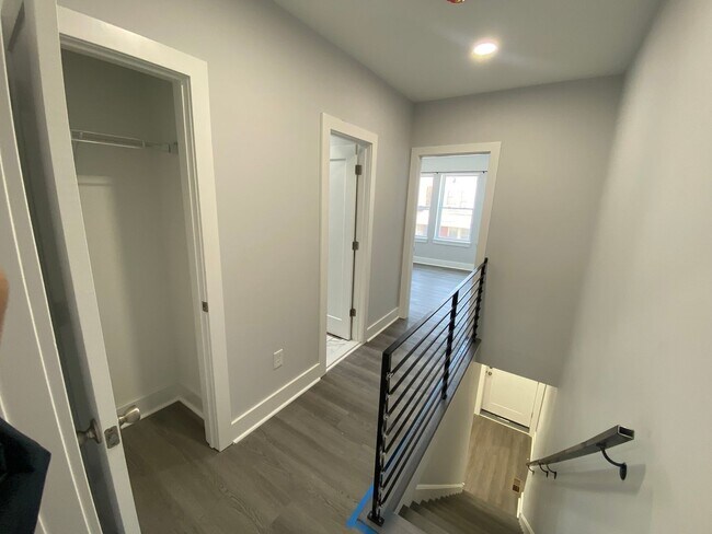 Building Photo - 2 Bed 1 Bath for rent