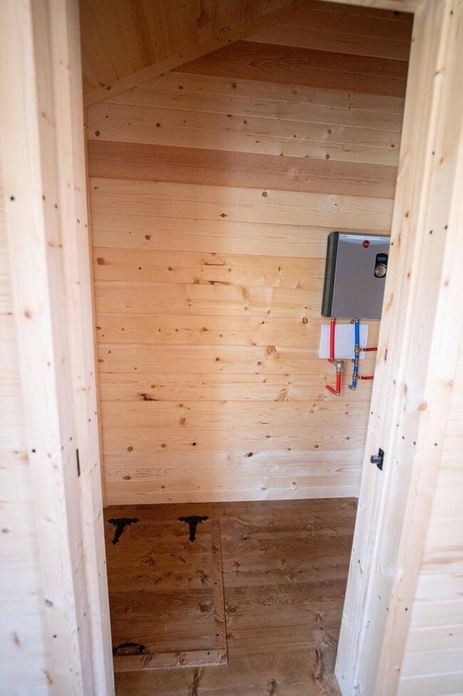 Building Photo - 157 Wideview Dr