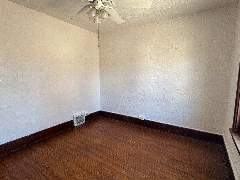 Building Photo - 2207 Wilkes Ave