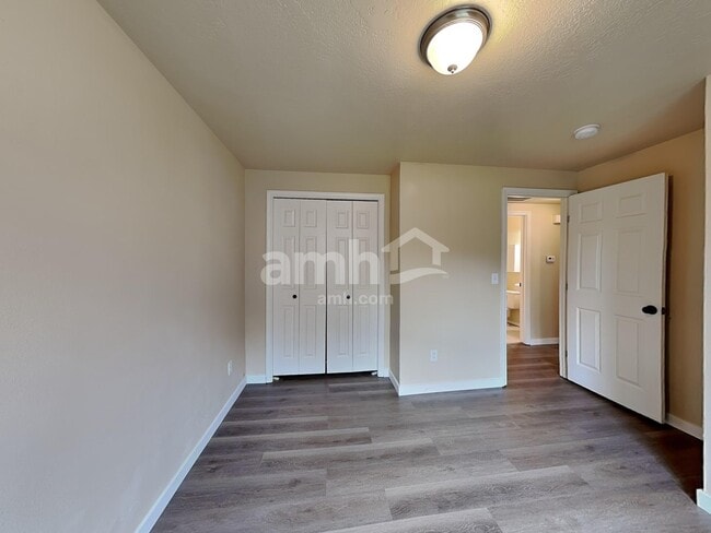 Building Photo - 1745 W McGlinchey St