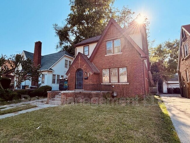 Building Photo - 14869 Freeland St