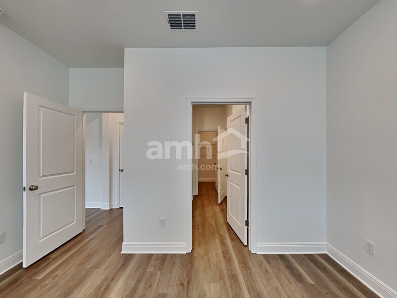 Building Photo - 6377 Atlantic Bch Ave