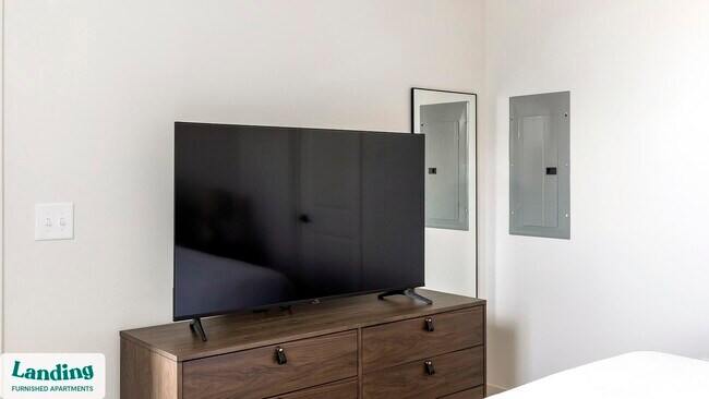 Building Photo - 170 Graphics Dr