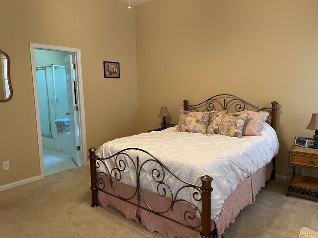 Building Photo - Fully Furnished House In Sandpiper Bay-