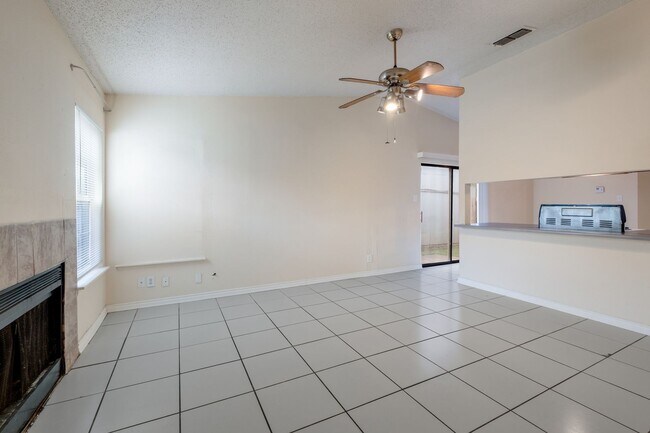 Building Photo - 2851 Coral Field Dr