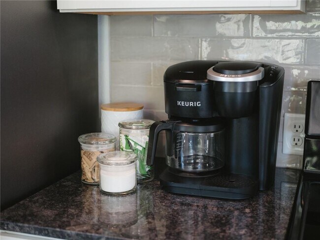 Building Photo - 2 Southport Ln