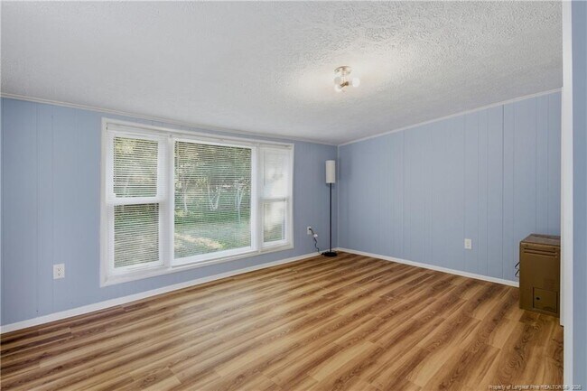 Building Photo - 1829 Martindale Dr
