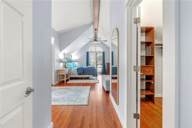 Building Photo - 235 Hillside Dr NW