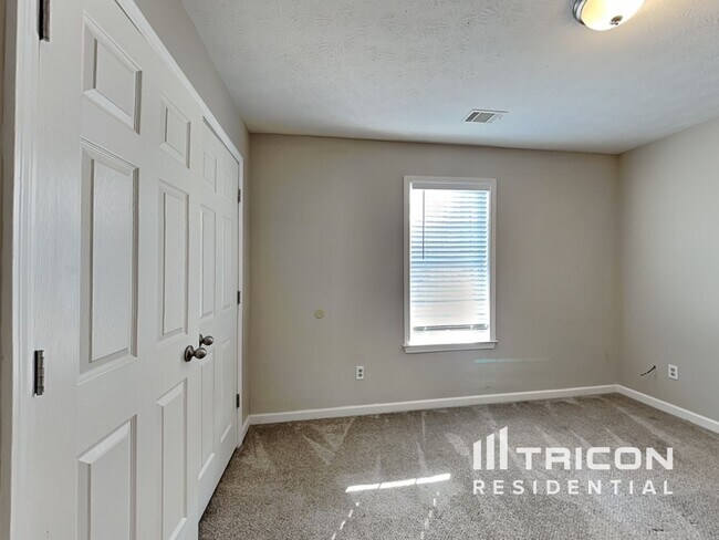 Building Photo - 1029 Matthews Way