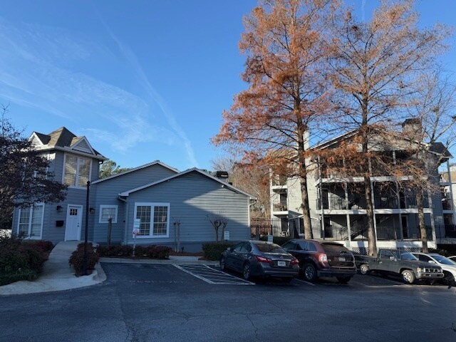 Building Photo - 534 Granville Ct