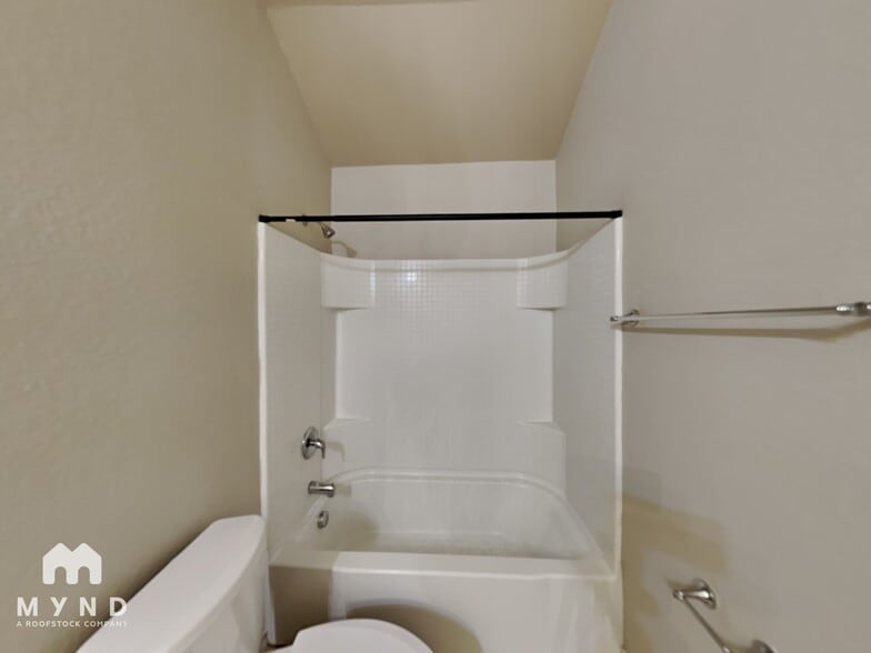 Building Photo - 1417 Castle Creek Dr