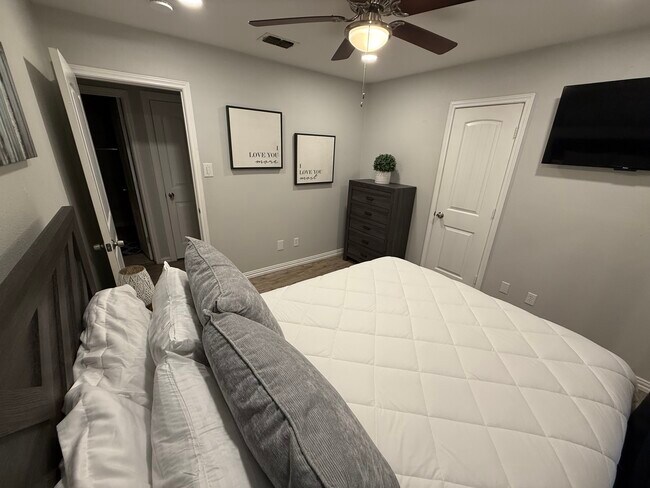 Building Photo - 3100 Valley Forge Trail