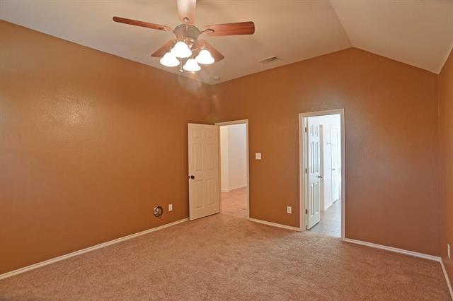 Building Photo - 1073 Red Hawk Dr