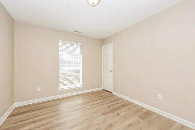 Building Photo - 171 Bill Stewart Blvd