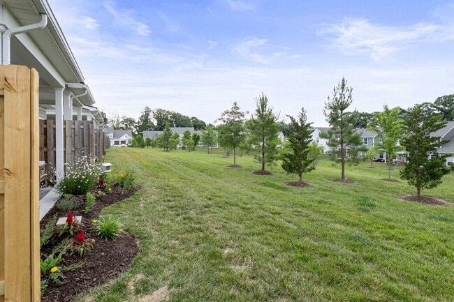 Building Photo - Franklin Townhome For Lease