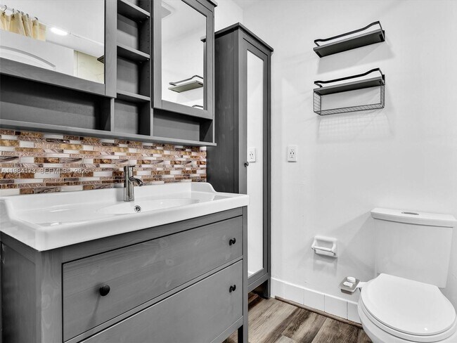 Building Photo - 7879 NW 193rd Ter