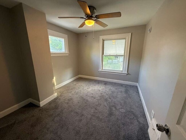 Building Photo - 3 BED 1 BATH BEAUTIFUL HOME IN CLEVELAND!