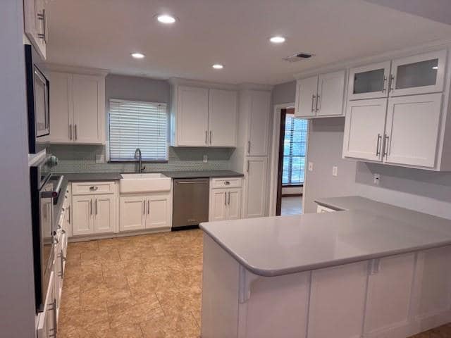 Building Photo - 4115 Holbrook Dr